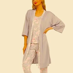 New FLORA NIKROOZ Payton Cozy Wrap Knit Belted Robe Silver\Pink LG